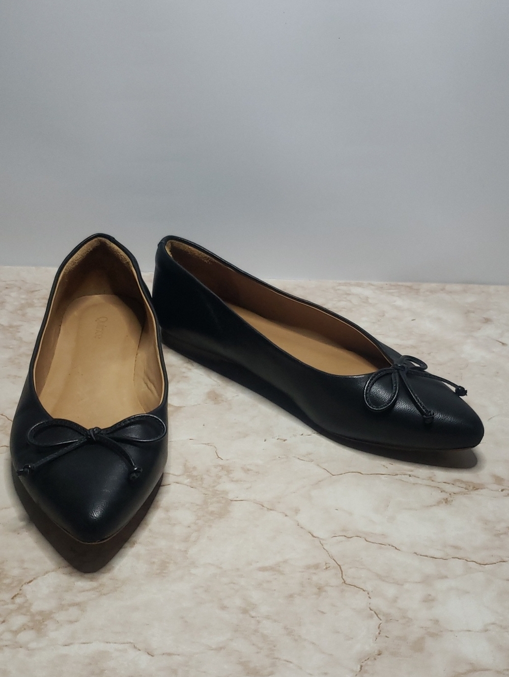 Quince Women's Black Pointed Ballet Flats with Bow Size 8